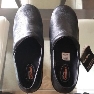 SAFE STEP BLACK CLOG BRAND NEW!!!